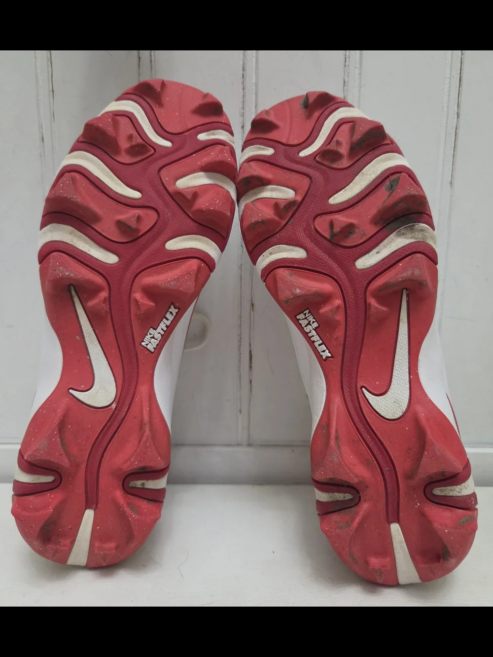 Nike Diamond Clutch Baseball Cleats - Men's Size 7 -White & Red
